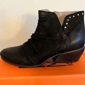 Miz Mooz Leon Black Suede Bootie - size 39 / 8.5 - Like New Condition